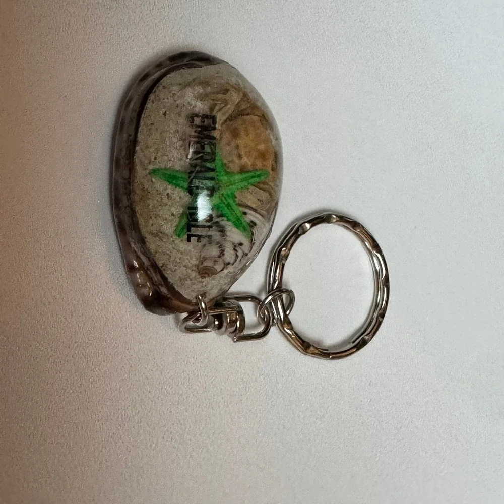 Emerald Isle Seashell‎ Starfish Keychain Souvenir Sand